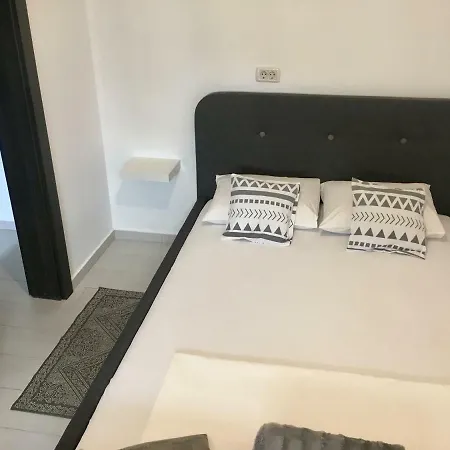 Azzurro Sea View Apartment